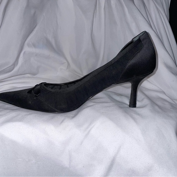 Metaphor black satin & sheer heel with pointed toe and bows - 2.5 in heel - 8.5m - Picture 5 of 8